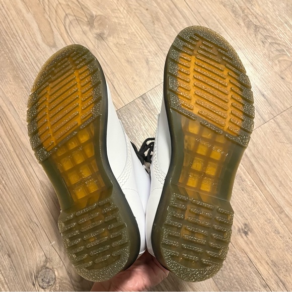 NEW Dr. Martens 1460 Smooth Leather Boot White 7 - Picture 8 of 11